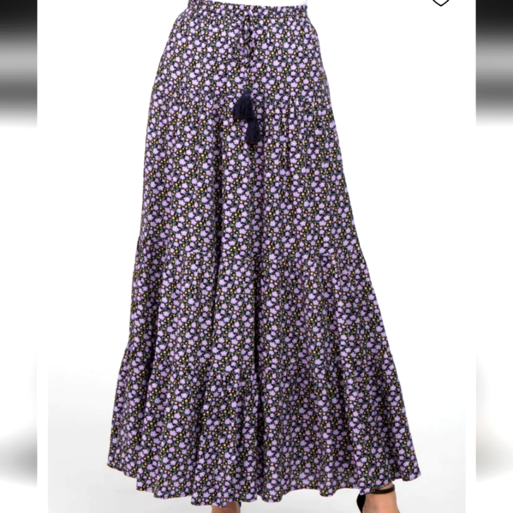 Woman's maxi skirt